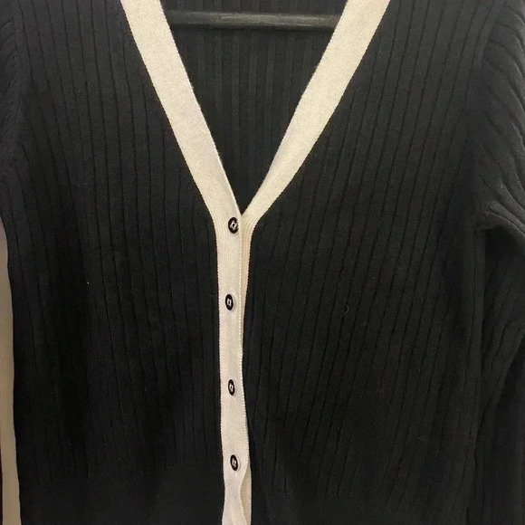 Magaschoni contrast trim button front V-neck sweater medium ribbed wool blend - Picture 6 of 12